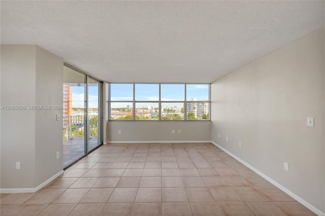 1300 NE Miami Gardens Drive 714E, Miami, FL 33179