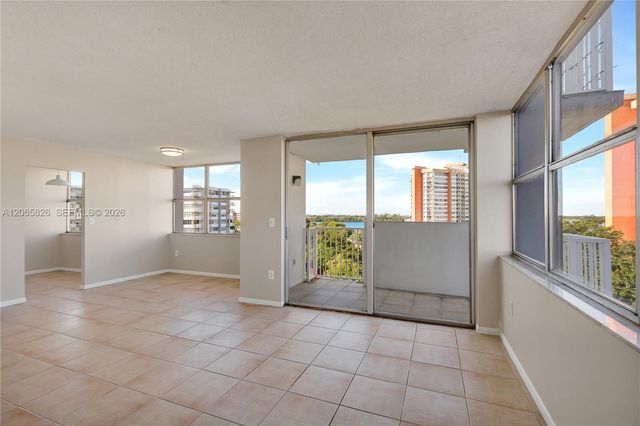 1300 NE Miami Gardens Drive 714E, Miami, FL 33179