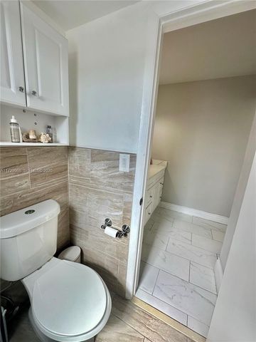 6655 W Broward Boulevard 201, Plantation, FL 33317