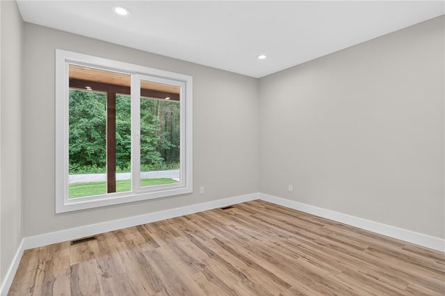 114 Brambleberry Trail, Fair Play, SC 29643