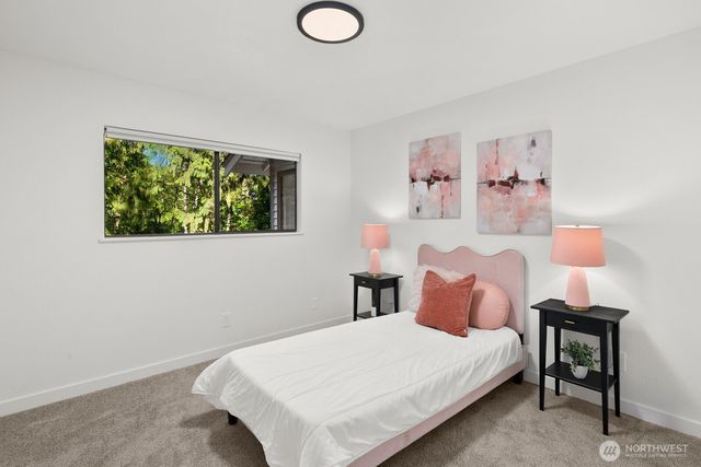 2807 NE 183rd Street, Lake Forest Park, WA 98155