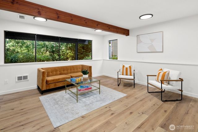 2807 NE 183rd Street, Lake Forest Park, WA 98155