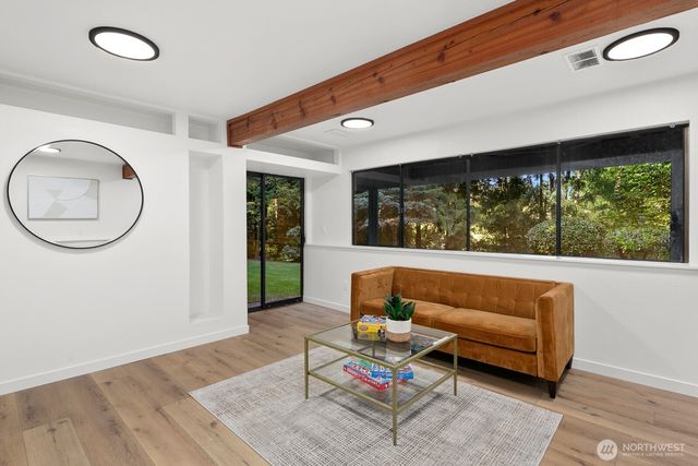 2807 NE 183rd Street, Lake Forest Park, WA 98155