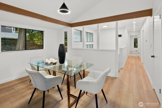 2807 NE 183rd Street, Lake Forest Park, WA 98155