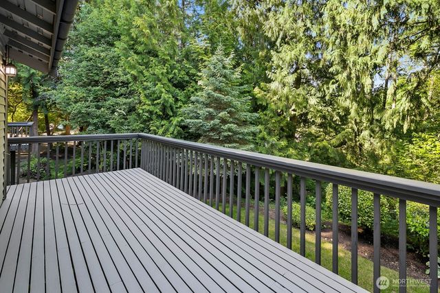 2807 NE 183rd Street, Lake Forest Park, WA 98155