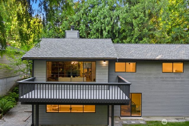 2807 NE 183rd Street, Lake Forest Park, WA 98155