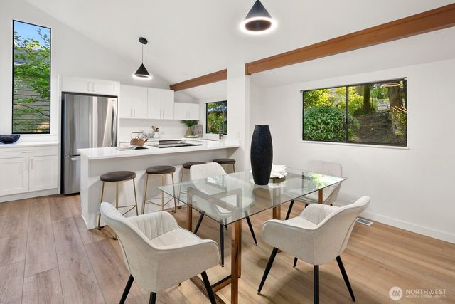 2807 NE 183rd Street, Lake Forest Park, WA 98155
