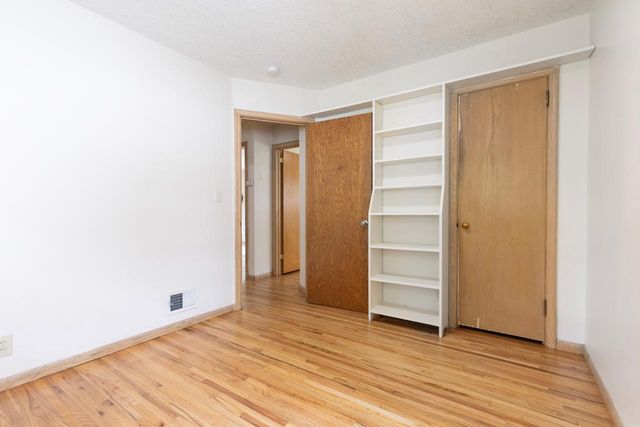 3525 Zinran Avenue S, Saint Louis Park, MN 55426