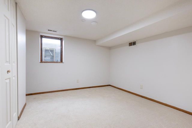 3525 Zinran Avenue S, Saint Louis Park, MN 55426