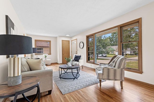3525 Zinran Avenue S, Saint Louis Park, MN 55426