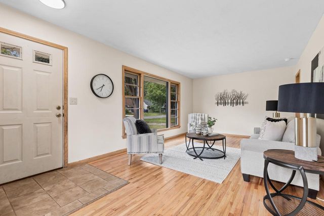 3525 Zinran Avenue S, Saint Louis Park, MN 55426