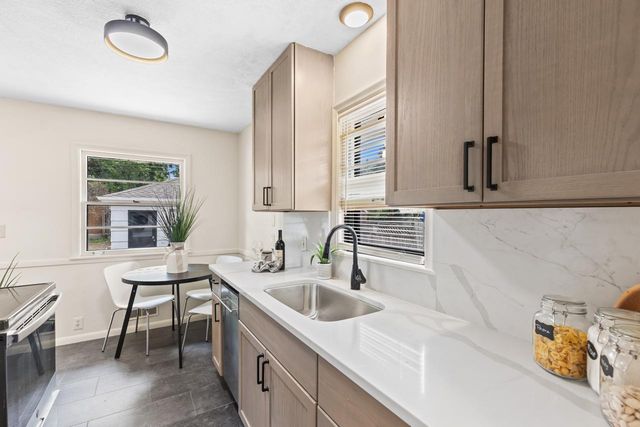 3525 Zinran Avenue S, Saint Louis Park, MN 55426