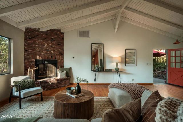 11049 Cardamine Drive, Tujunga, CA 91042