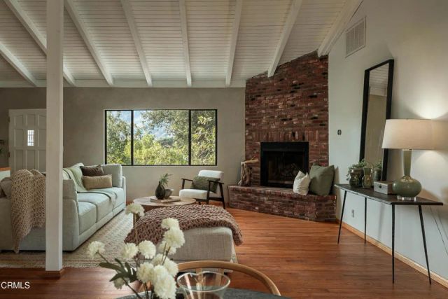 11049 Cardamine Drive, Tujunga, CA 91042