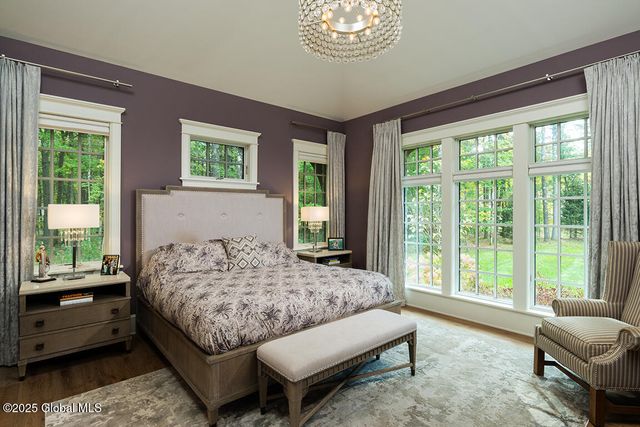 2 Arlington Circle, Milton, NY 12020