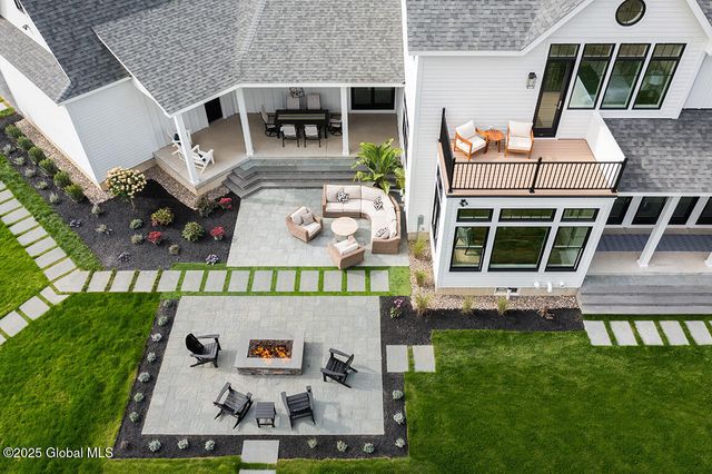 2 Arlington Circle, Milton, NY 12020