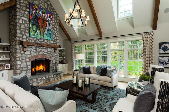 2 Arlington Circle, Milton, NY 12020