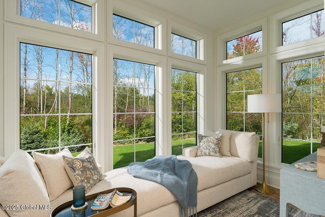 2 Arlington Circle, Milton, NY 12020
