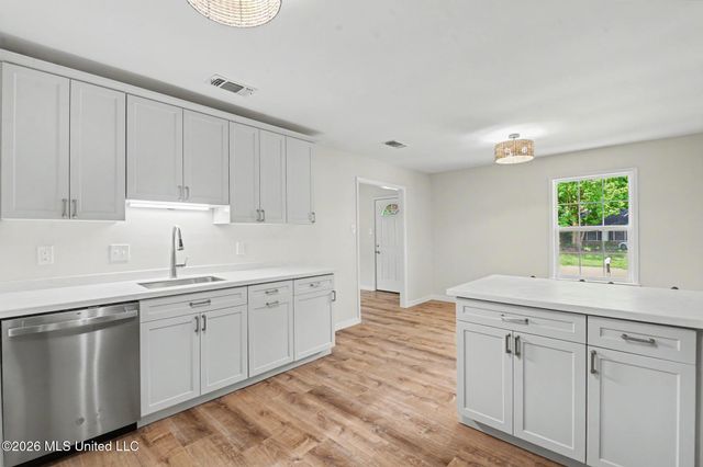 113 Gettysburg Circle, Ocean Springs, MS 39564