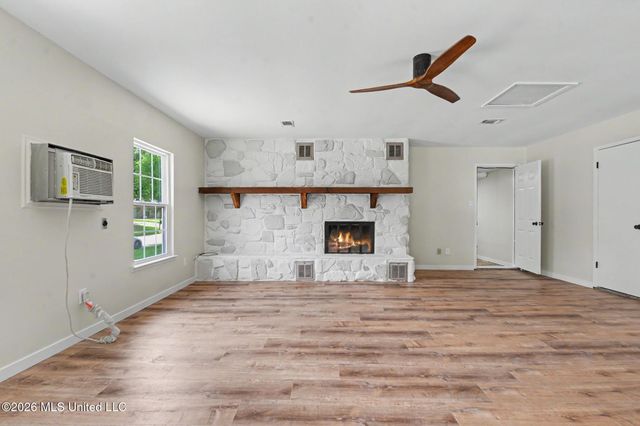 113 Gettysburg Circle, Ocean Springs, MS 39564