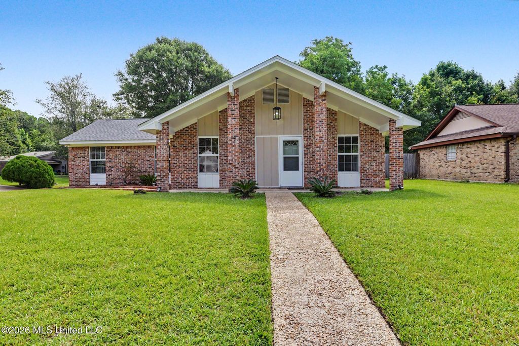 113 Gettysburg Circle, Ocean Springs, MS 39564