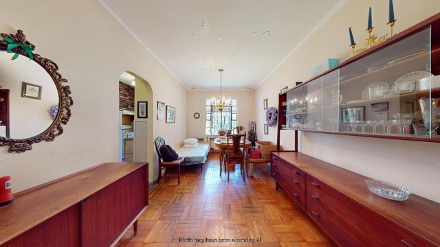 121 E 2nd Street, New York City, NY 11218