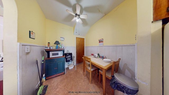121 E 2nd Street, New York City, NY 11218