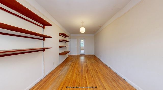 121 E 2nd Street, New York City, NY 11218
