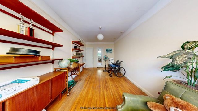 121 E 2nd Street, New York City, NY 11218
