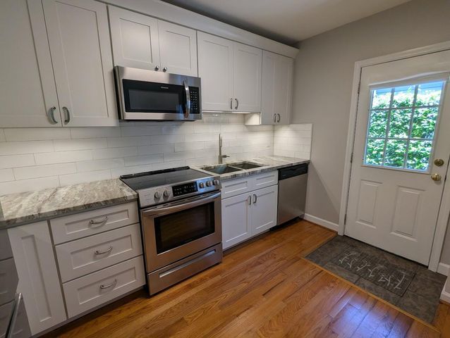21 Hester Street 8, Charleston, SC 29403