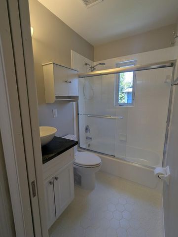 21 Hester Street 8, Charleston, SC 29403