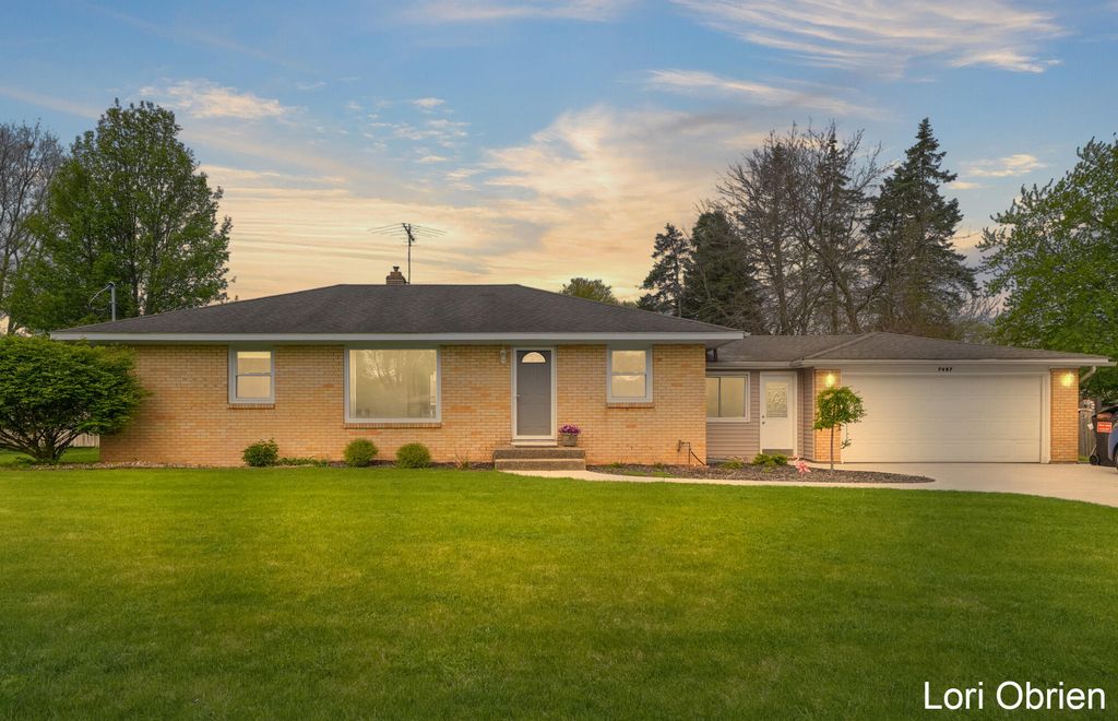 7487 Lupine Avenue, Jenison, MI 49428
