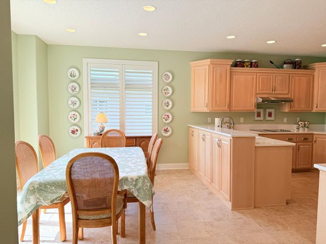 533 Hampton Drive W, Moorhead, MN 56560