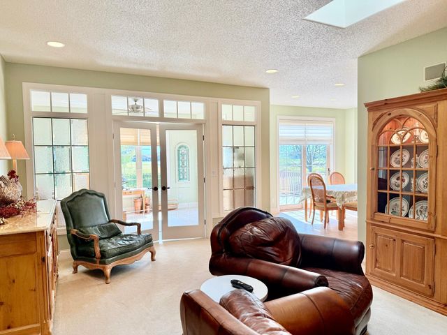 533 Hampton Drive W, Moorhead, MN 56560