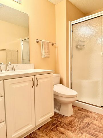 533 Hampton Drive W, Moorhead, MN 56560