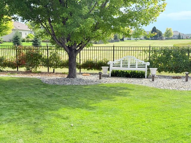 533 Hampton Drive W, Moorhead, MN 56560