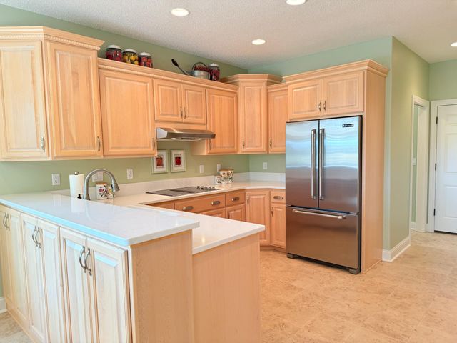 533 Hampton Drive W, Moorhead, MN 56560