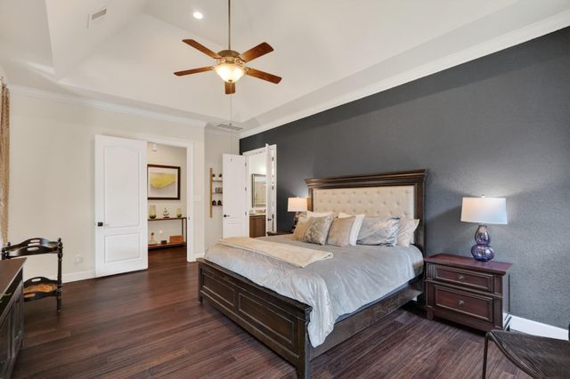 18 Sundown Ridge Place, The Woodlands, TX 77375