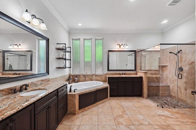 18 Sundown Ridge Place, The Woodlands, TX 77375