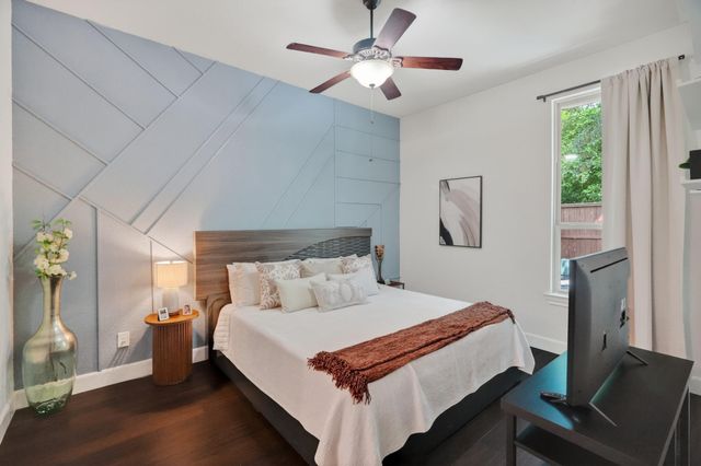 18 Sundown Ridge Place, The Woodlands, TX 77375
