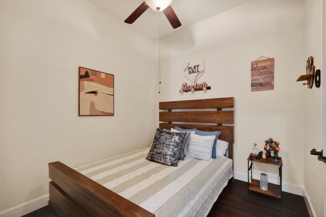 18 Sundown Ridge Place, The Woodlands, TX 77375