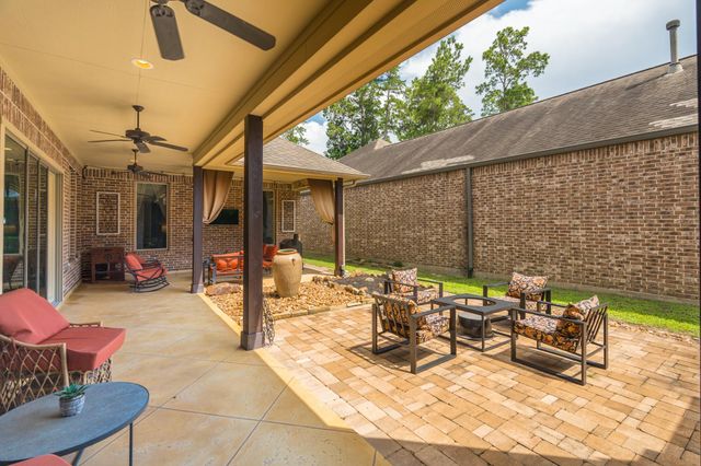 18 Sundown Ridge Place, The Woodlands, TX 77375