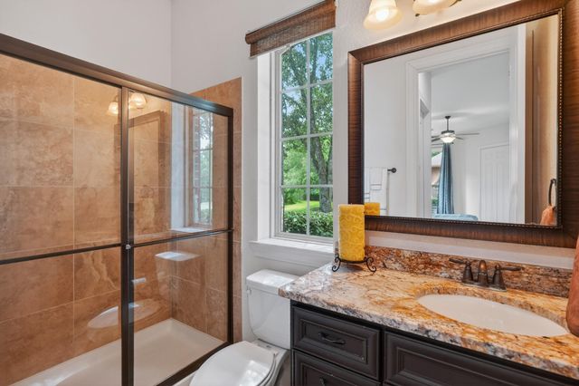 18 Sundown Ridge Place, The Woodlands, TX 77375