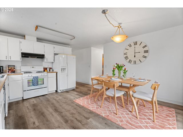 13816 Ne 85TH St, Vancouver, WA 98682