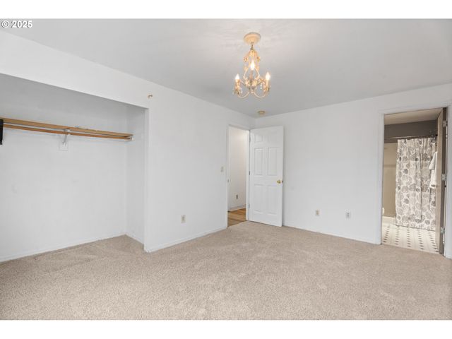 13816 Ne 85TH St, Vancouver, WA 98682