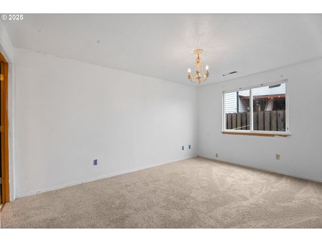 13816 Ne 85TH St, Vancouver, WA 98682