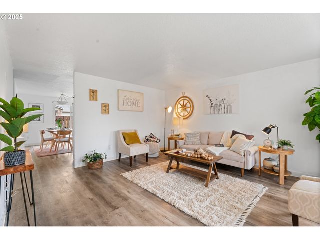 13816 Ne 85TH St, Vancouver, WA 98682