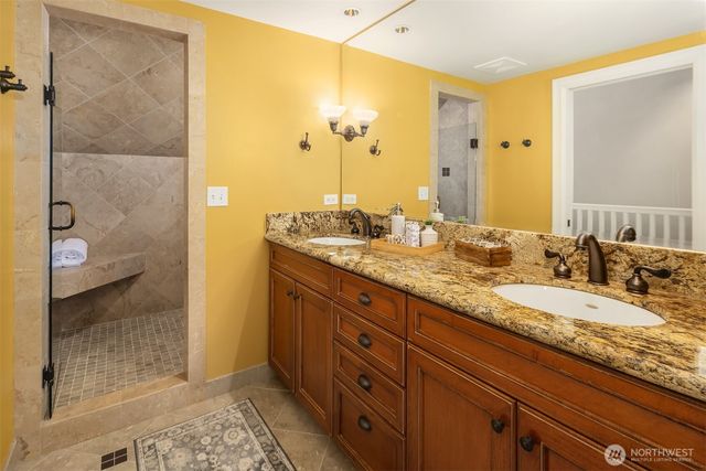 11754 Riviera Place NE, Seattle, WA 98125