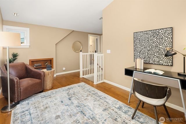 11754 Riviera Place NE, Seattle, WA 98125