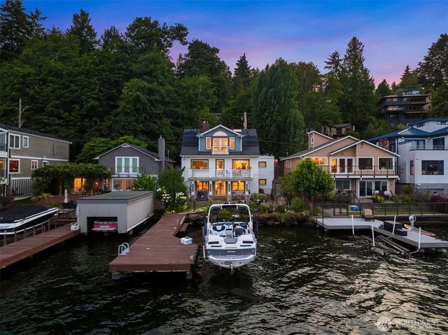 11754 Riviera Place NE, Seattle, WA 98125